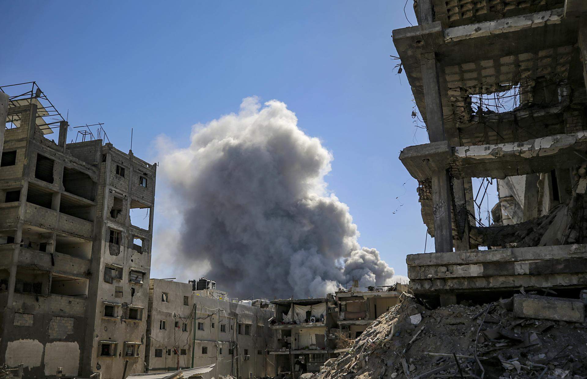 Els bombardejos d’Israel a Gaza no cessen mentre Hamàs valora si acceptar el pla de pau de Trump