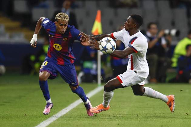 Lamine Yamal Nuno Mendes Barça PSG / Foto: EFE
