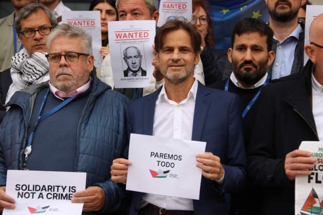Protesta davant el Parlament Europeu en suport a la Flotilla Foto ACN Protesta davant el Parlament Europeu en suport a la Flotilla Foto ACN