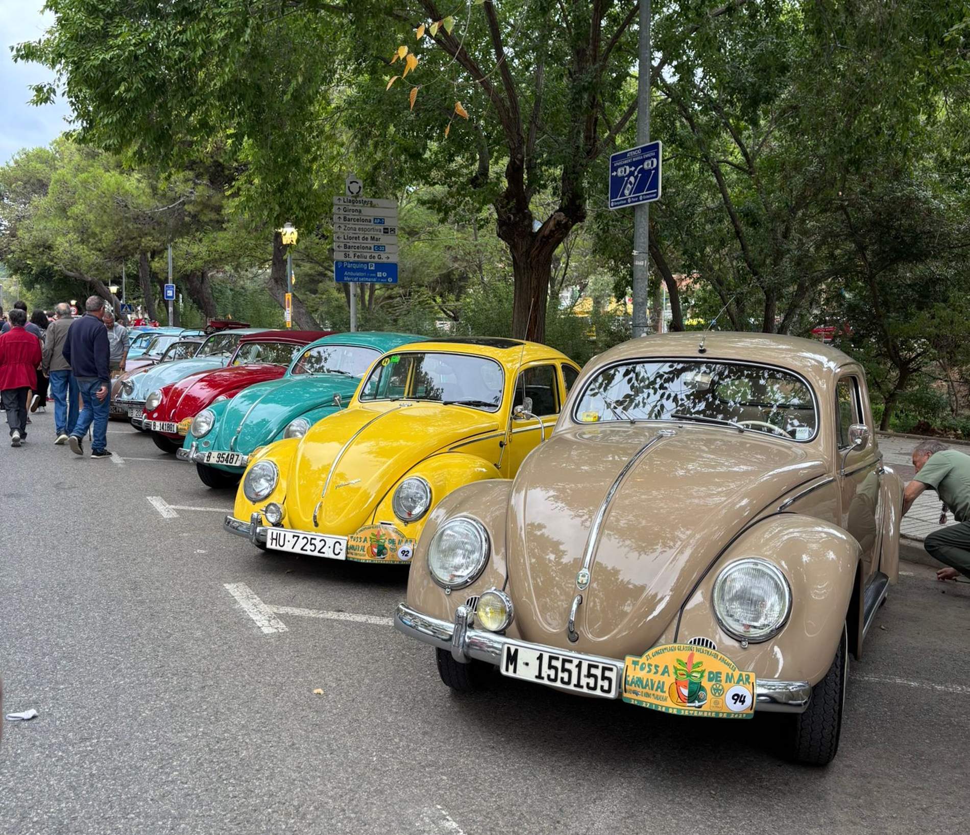 La 31ª Concentración de Volkswagen Classics reúne a 600 personas y 200 vehículos en el camping Cala Pola