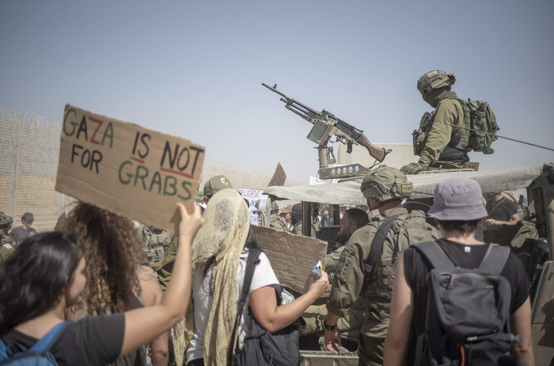 Israel se prepara para implementar el plan de paz: freno a los ataques y a la invasión de Gaza