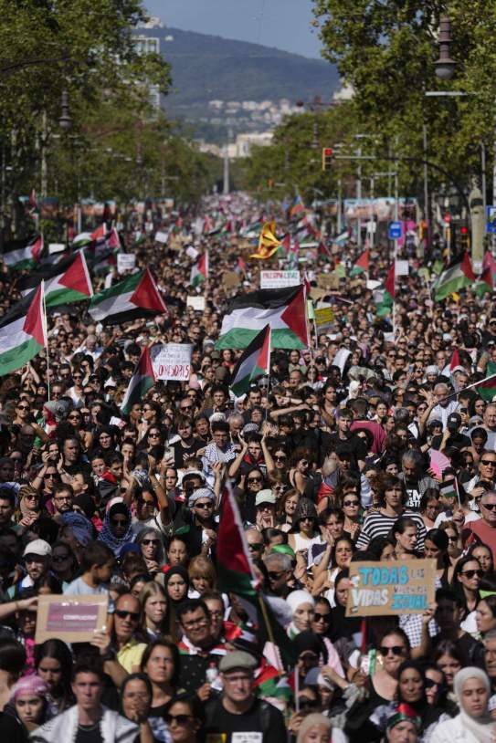 La Guàrdia Urbana ha xifrat en 70.000 els assistents, els organitzadors en 300.000 | EFE