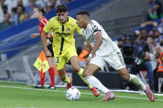 Mbappé y Sergi Cardona Real Madrid Vila-real / Foto: EFE