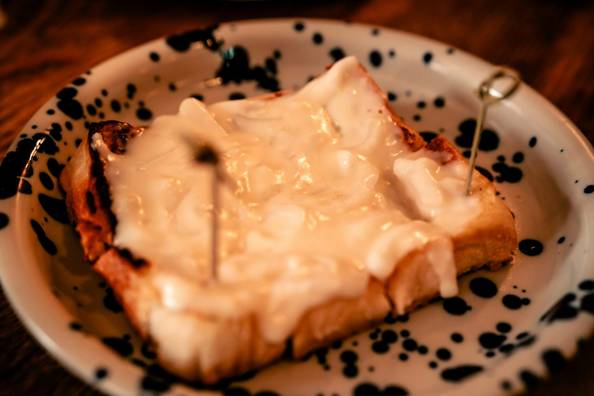 Tostada con mozzarella