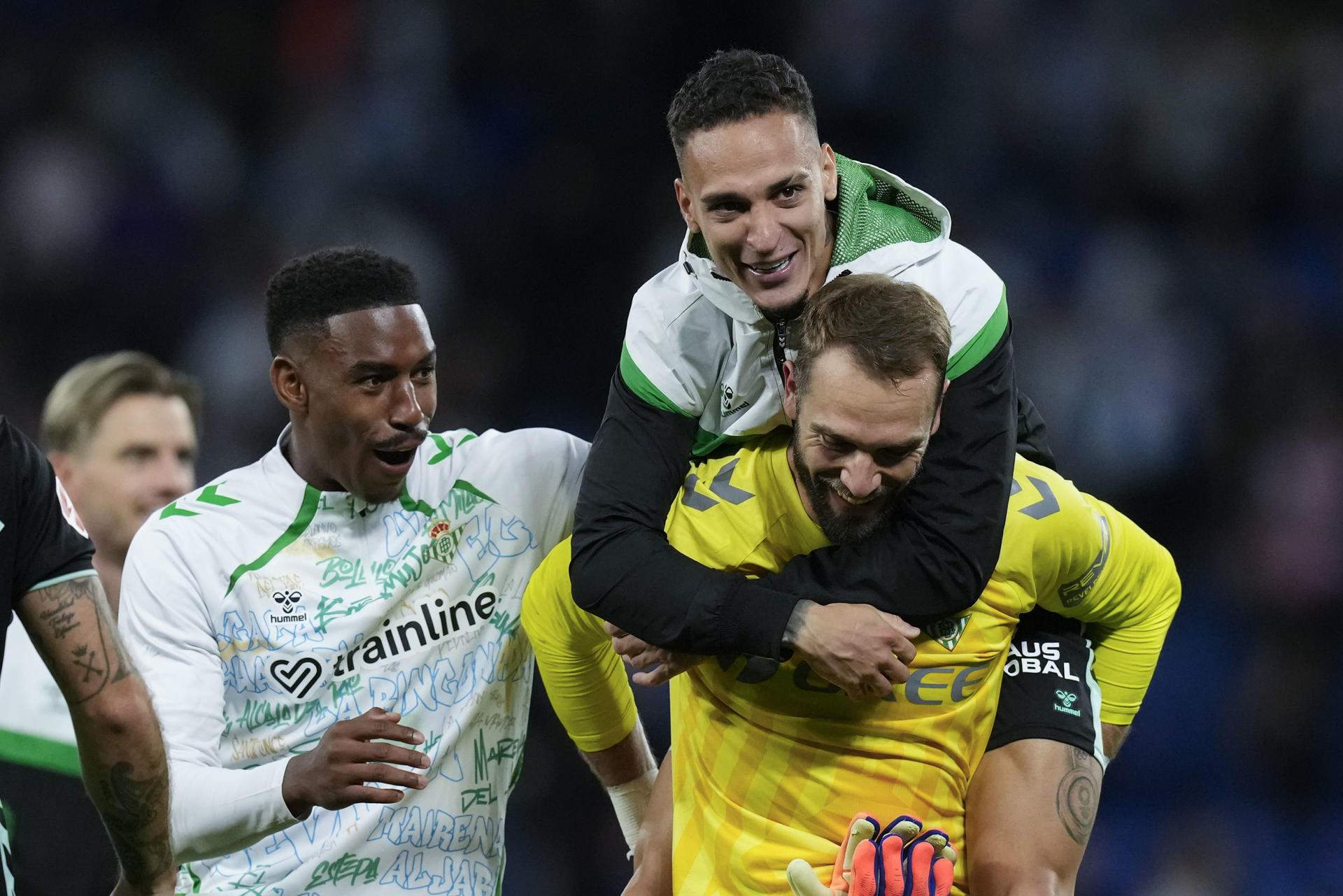 El Betis assalta el fortí de l'Espanyol, que suma la seva primera derrota a casa de la temporada (1-2)