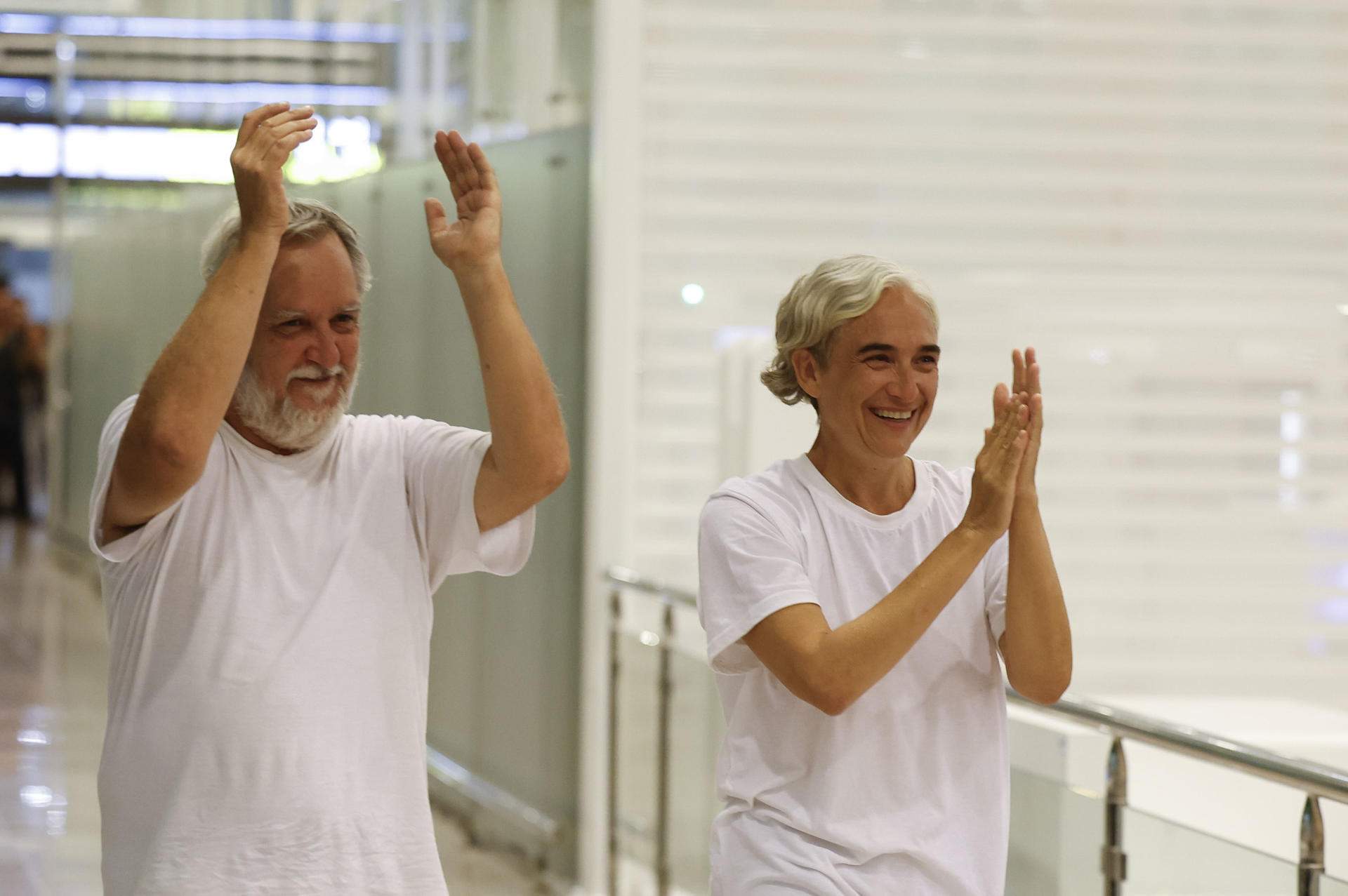 Ada Colau i Jordi Coronas arriben a Barcelona i denuncien "maltractaments" per part d'Israel
