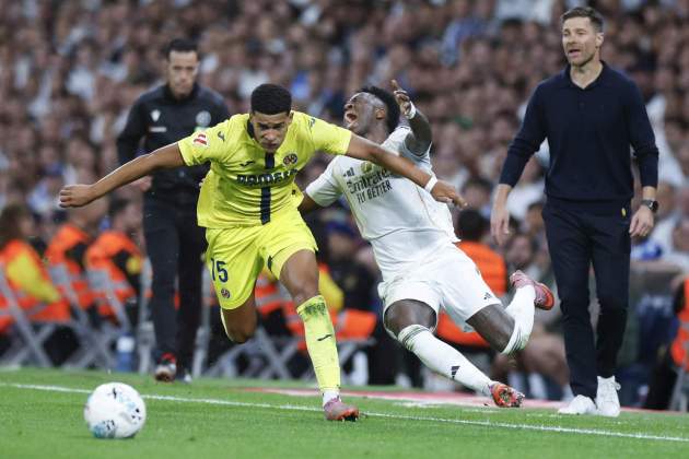 Mouriño Vinicius Real Madrid Villarreal EFE