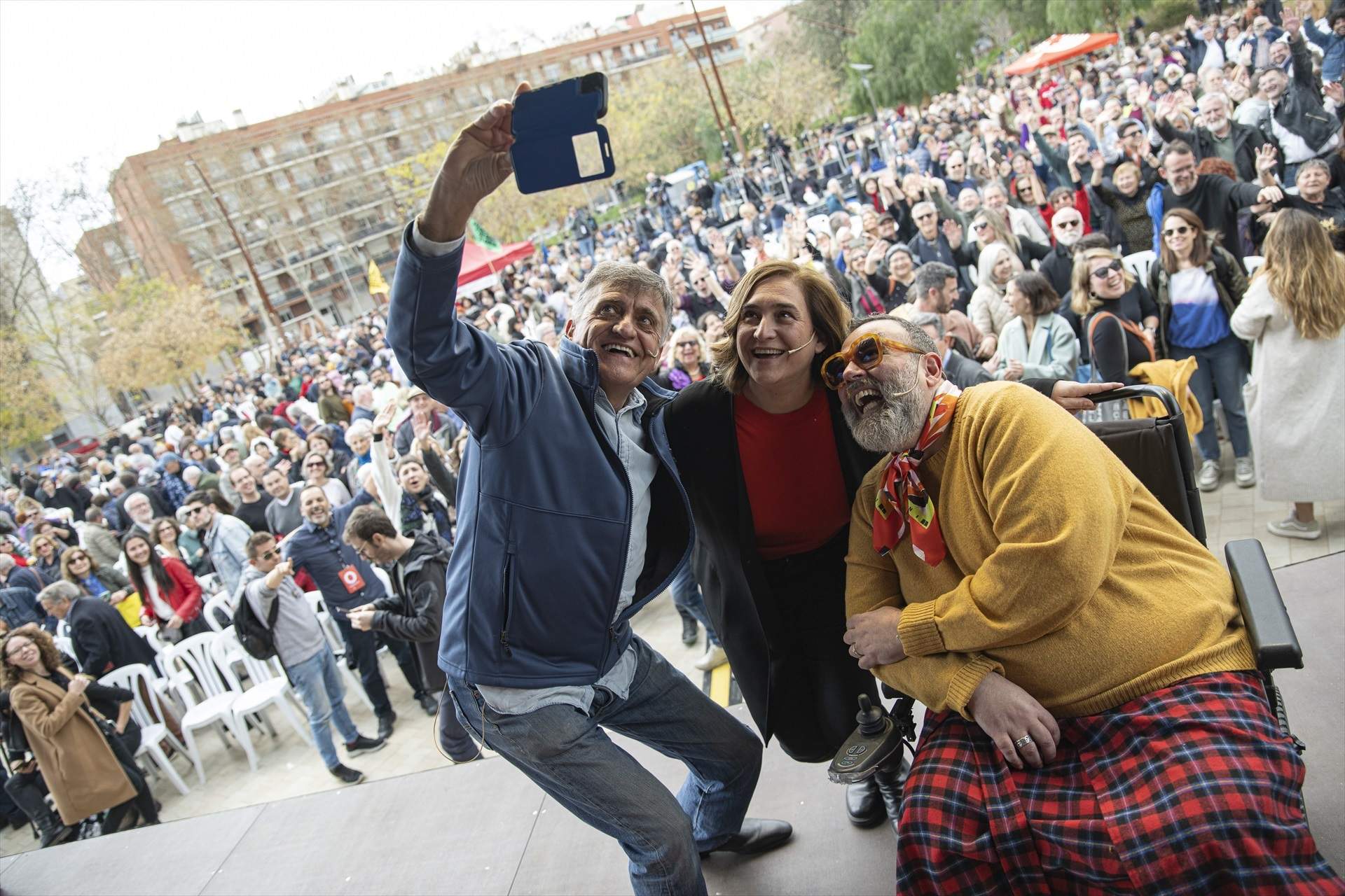 ¿Quién es Bob Pop, el escritor y amigo de Colau que quiere ser alcalde de Barcelona por los Comuns?