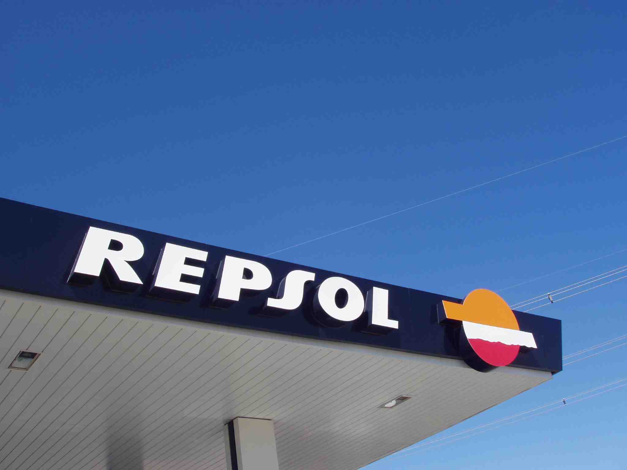 Repsol ganó 2.341 millones de euros en 2018, un 10,4% más