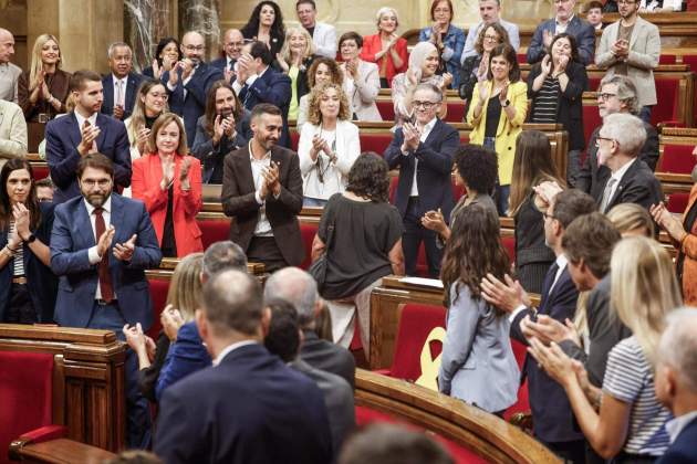 Rebuda ple del Parlament PIlar Castillejo CUP Carlos Baglietto