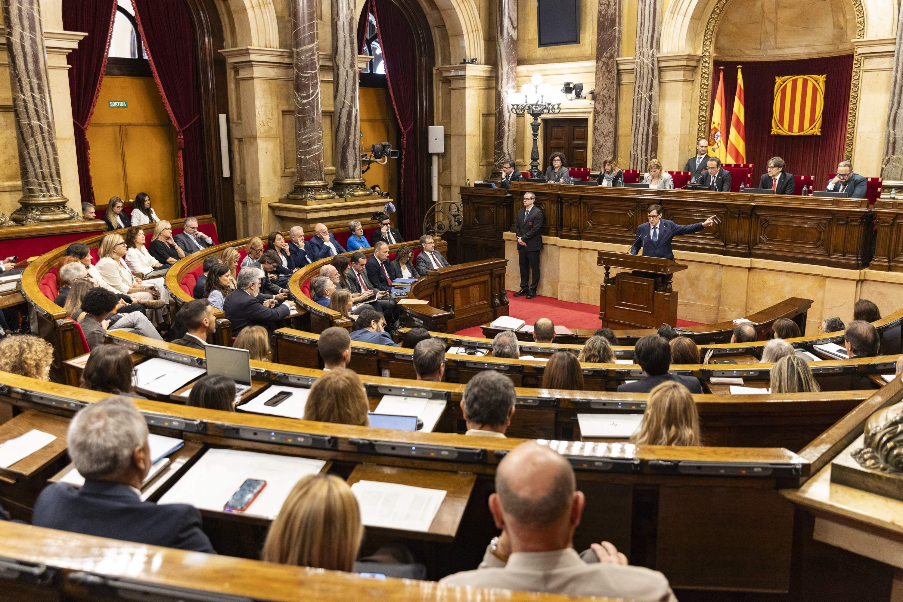 Amnistia, referèndum, habitatge, immigració, finançament...: les propostes de resolució dels partits