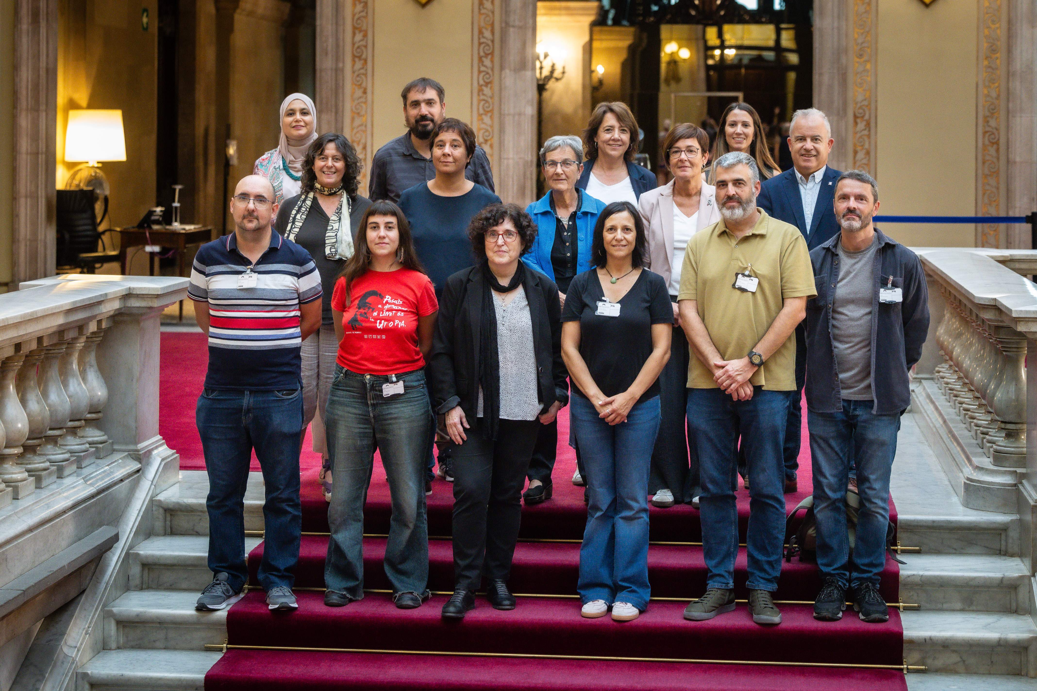Plataforma per la Llengua i sindicats reclamen al Govern una tercera hora de català al batxillerat