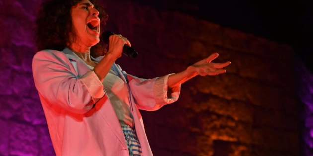 Elena Gadel en uno de sus conciertos   Instagram