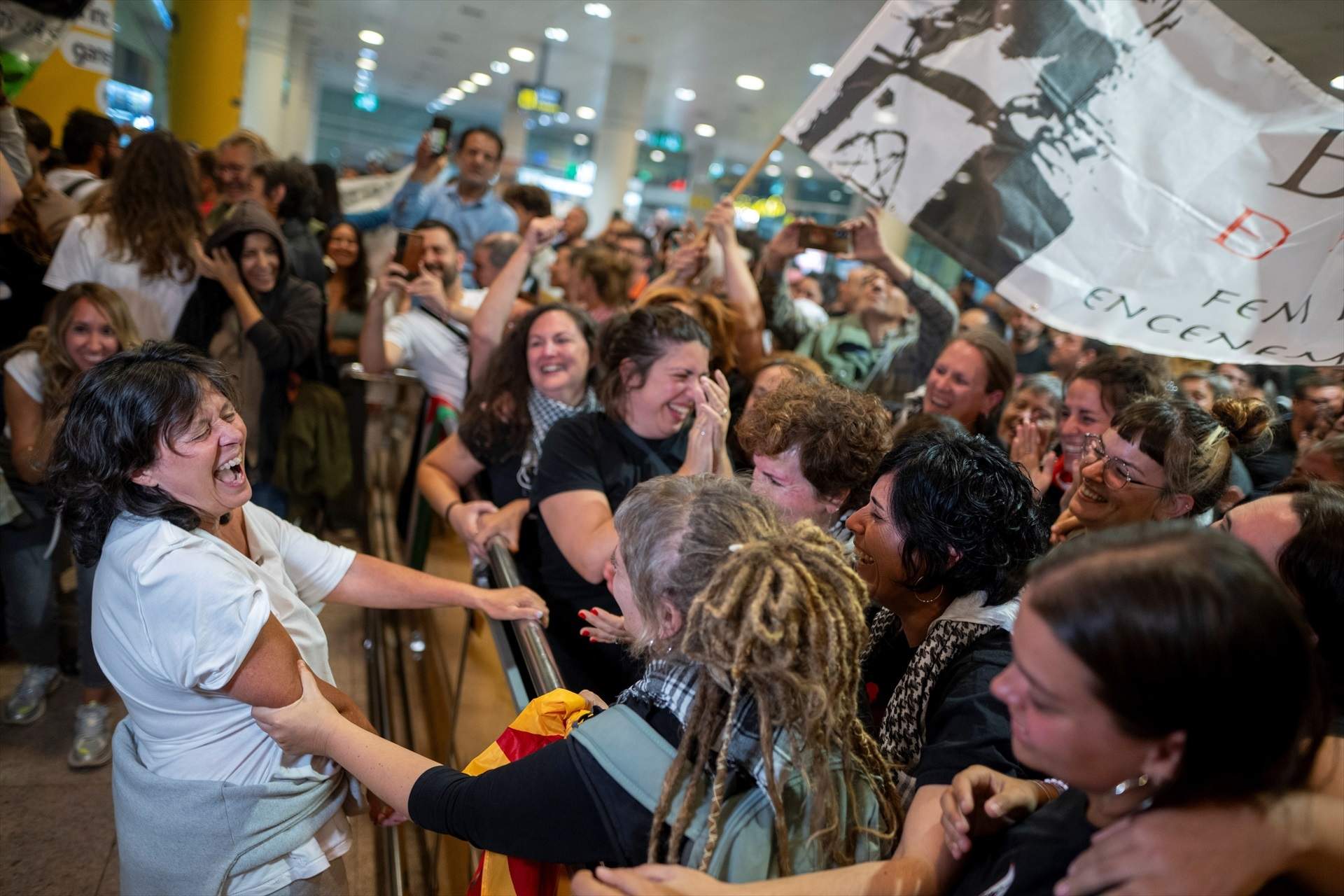 Naufraga la querella que volia empaperar Sánchez per pagar els vols de retorn de la flotilla