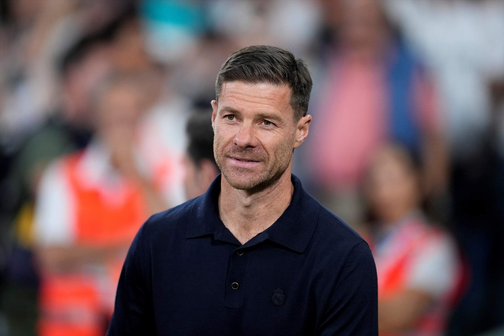 Xabi Alonso entre la espada y la pared: un jugador brilla, pero no hay sitio para todos