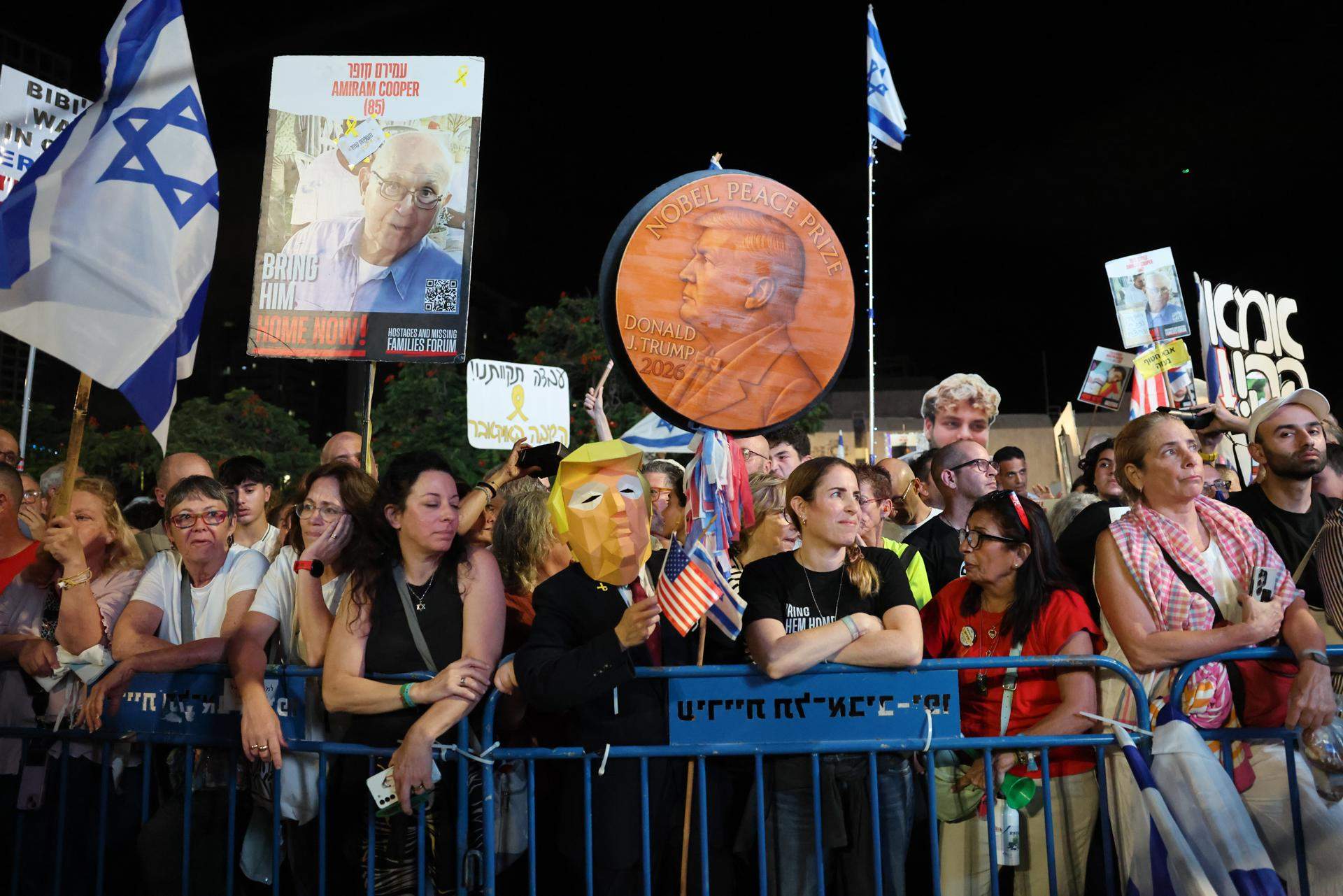 Abucheos contra Netanyahu y aplausos para Trump en la plaza de los Rehenes de Tel Aviv | VÍDEO
