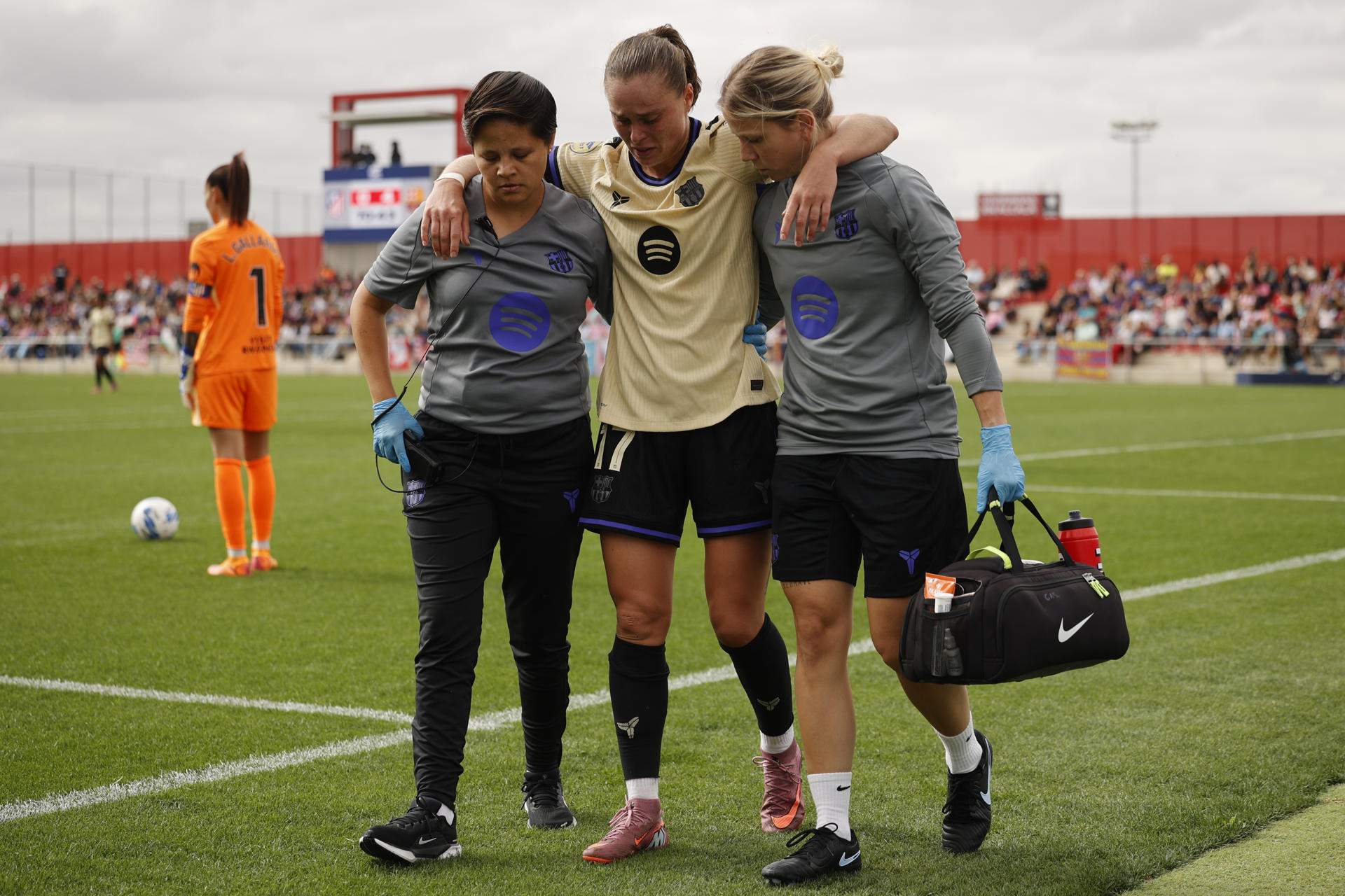 Alivio en el Barça femenino: Ewa Pajor esquiva la rotura de cruzados y estará de baja entre 4 y 6 semanas
