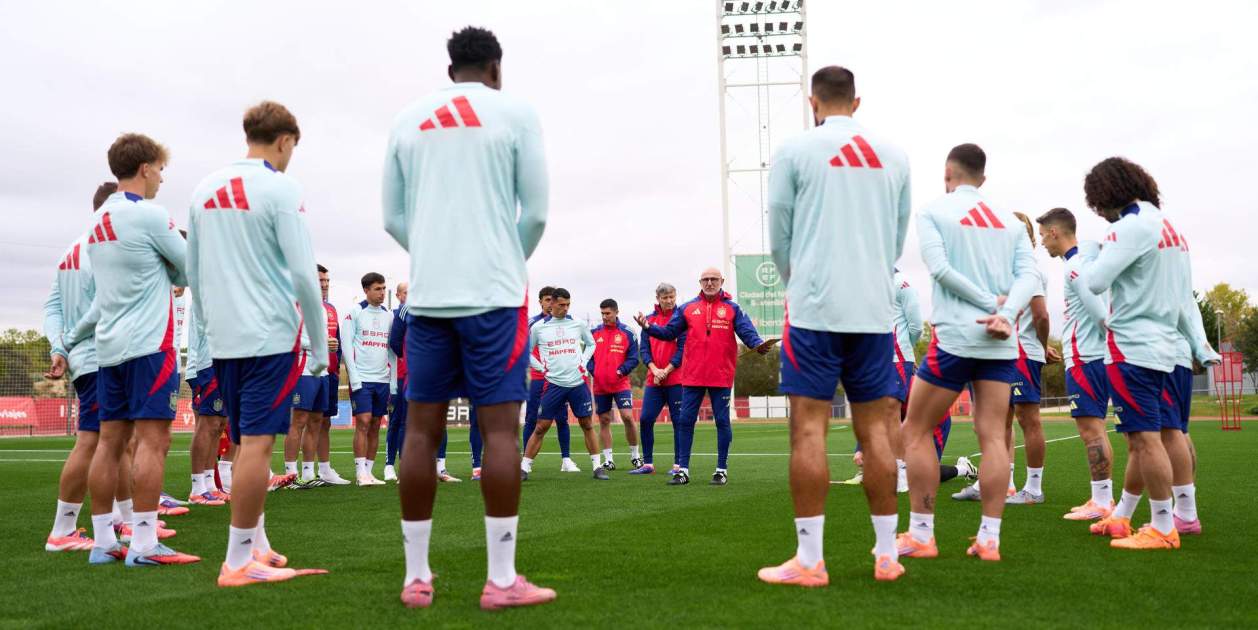 Luis de la Fuente y España, de los más afectados. "Parece otro futbolista, parece hasta malo"