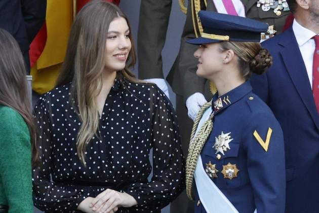 infanta Sofia amb Leonor desfilada
