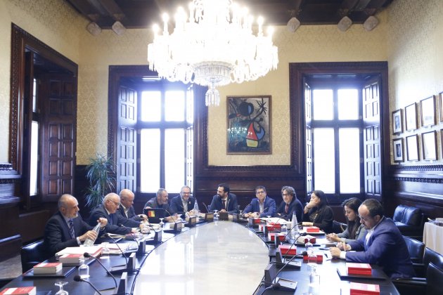 mesa parlament ACN