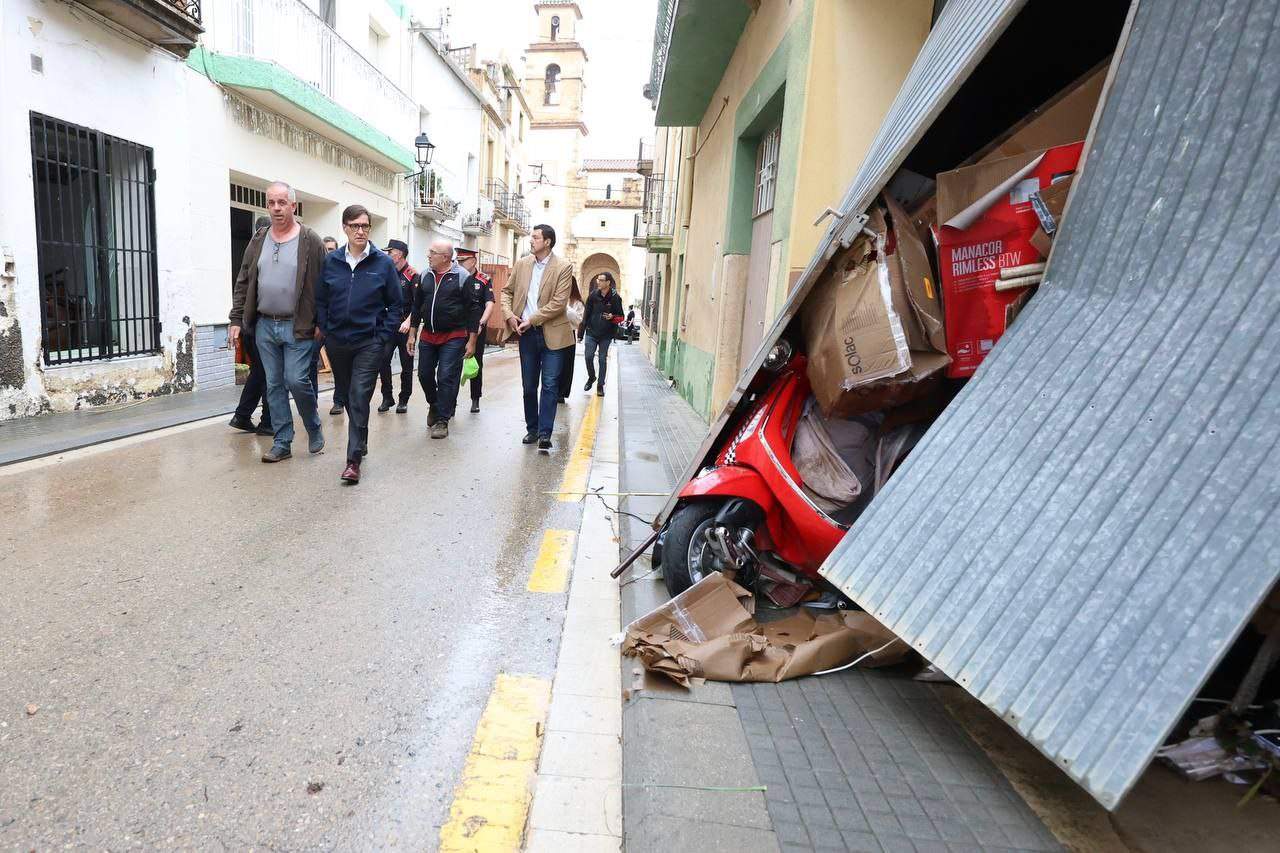 Govern y PSC replican a las críticas a Illa por su viaje a Madrid el 12-O pese a la previsión de aguaceros
