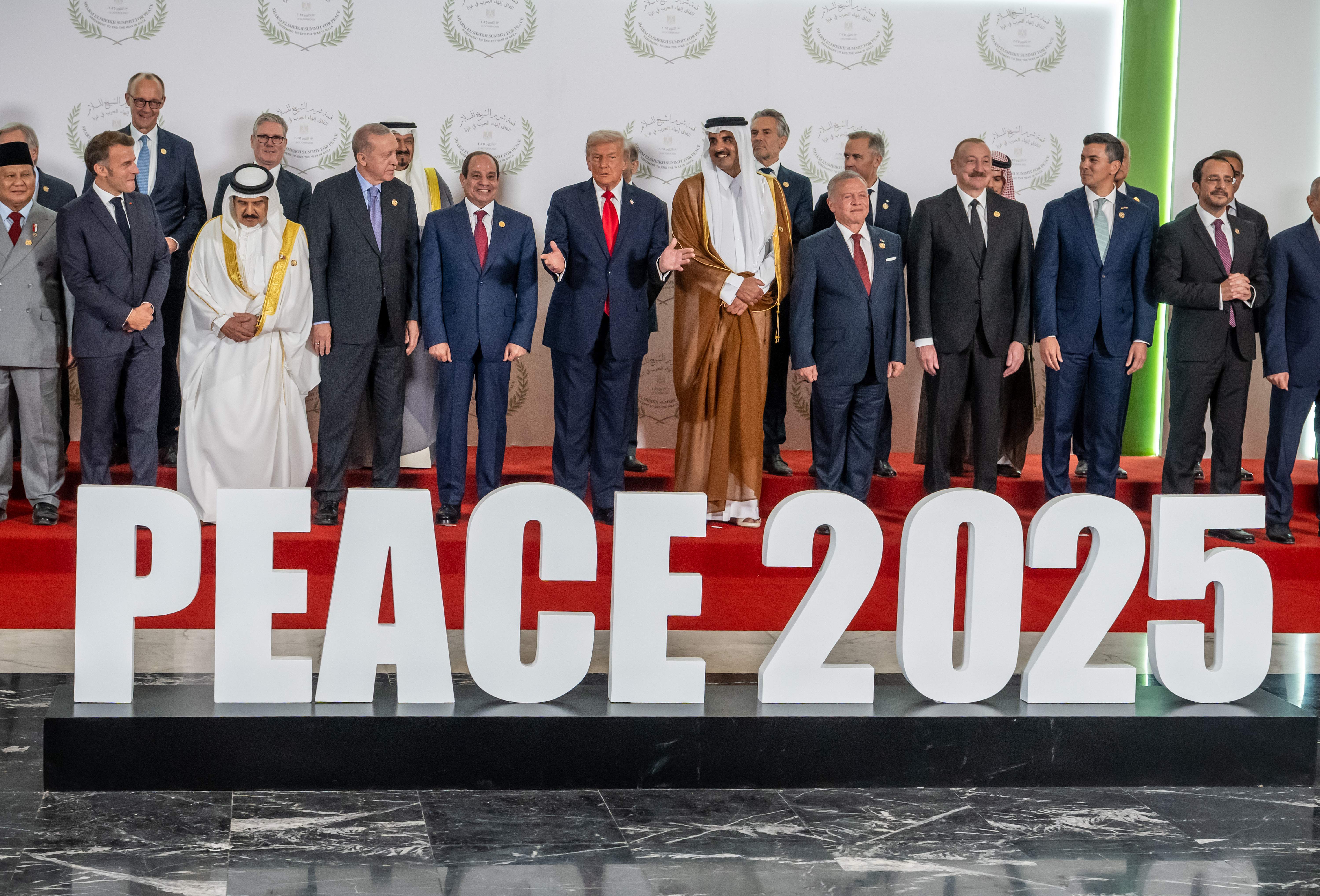 Los países mediadores, con Trump a la cabeza, firman el acuerdo para un alto el fuego en Gaza