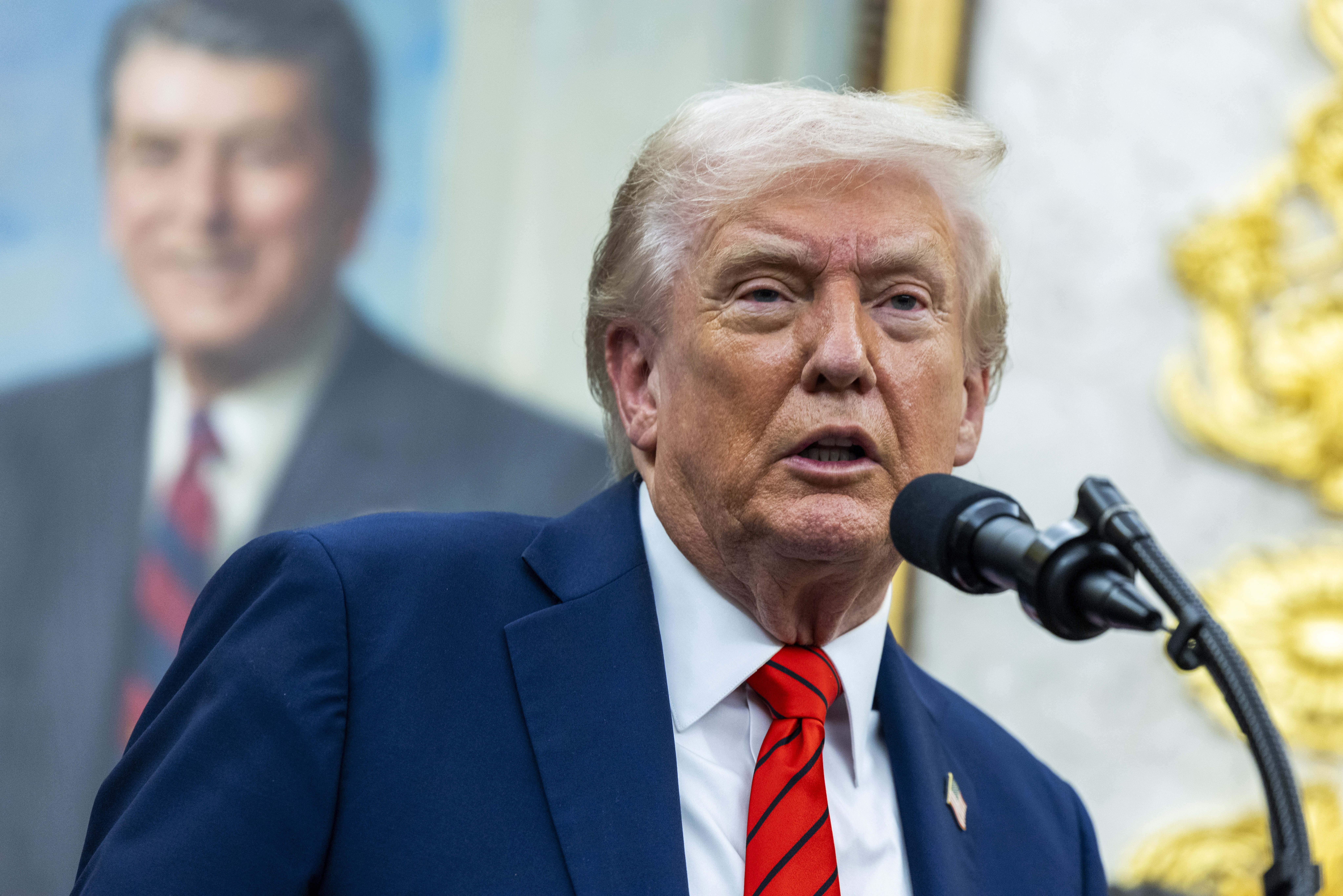 Trump acusa a Hamás de incumplir el acuerdo de paz y anuncia una nueva fase para destruir su armamento