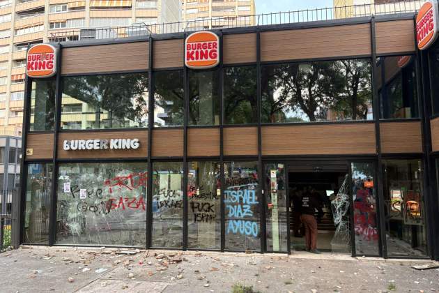 WhatsApp Image 2025 10 15 at 18.34.49 (1) WhatsApp Image 2025 10 15 at 18.34.49 (1)