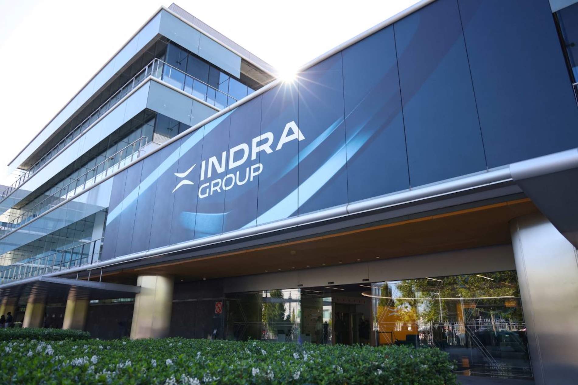 Indra supera els 7.500 milions de capitalització i puja més d'un 150% en l'any