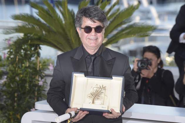 EuropaPress 6746545 director jafar panahi recibe palma oro antes gala clausura festival cannes EuropaPress 6746545 director jafar panahi recibe palma oro antes gala clausura festival cannes