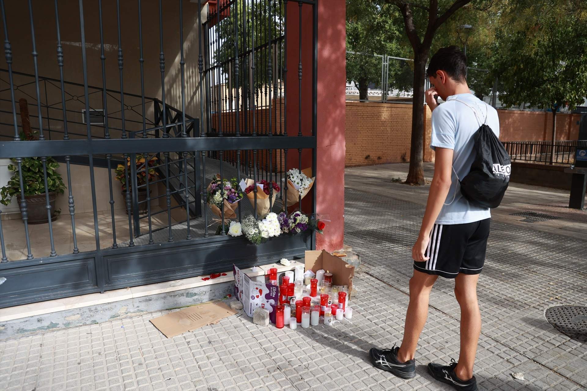 Una escuela sevillana, en el punto de mira por el suicidio de una menor: no activó el protocolo 'antibullying'