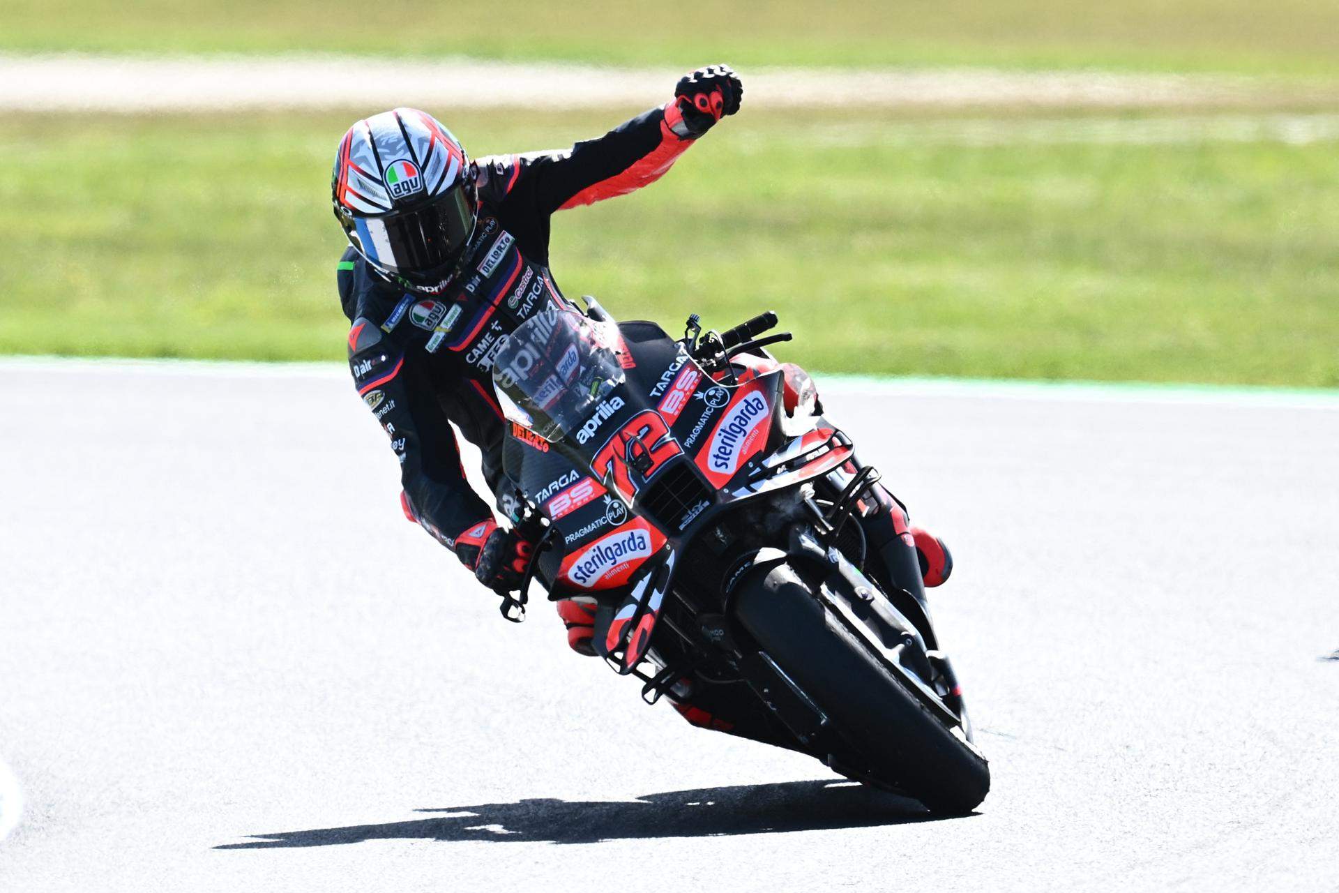 Bezzecchi guanya entre gavines i Àlex Márquez encarrila el subcampionat