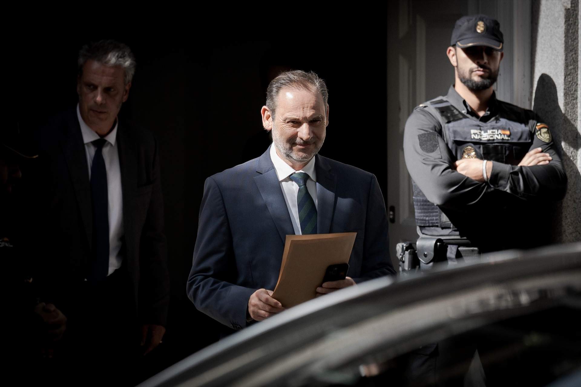 El Supremo cita a Ábalos y Koldo para revisar si los envía a prisión