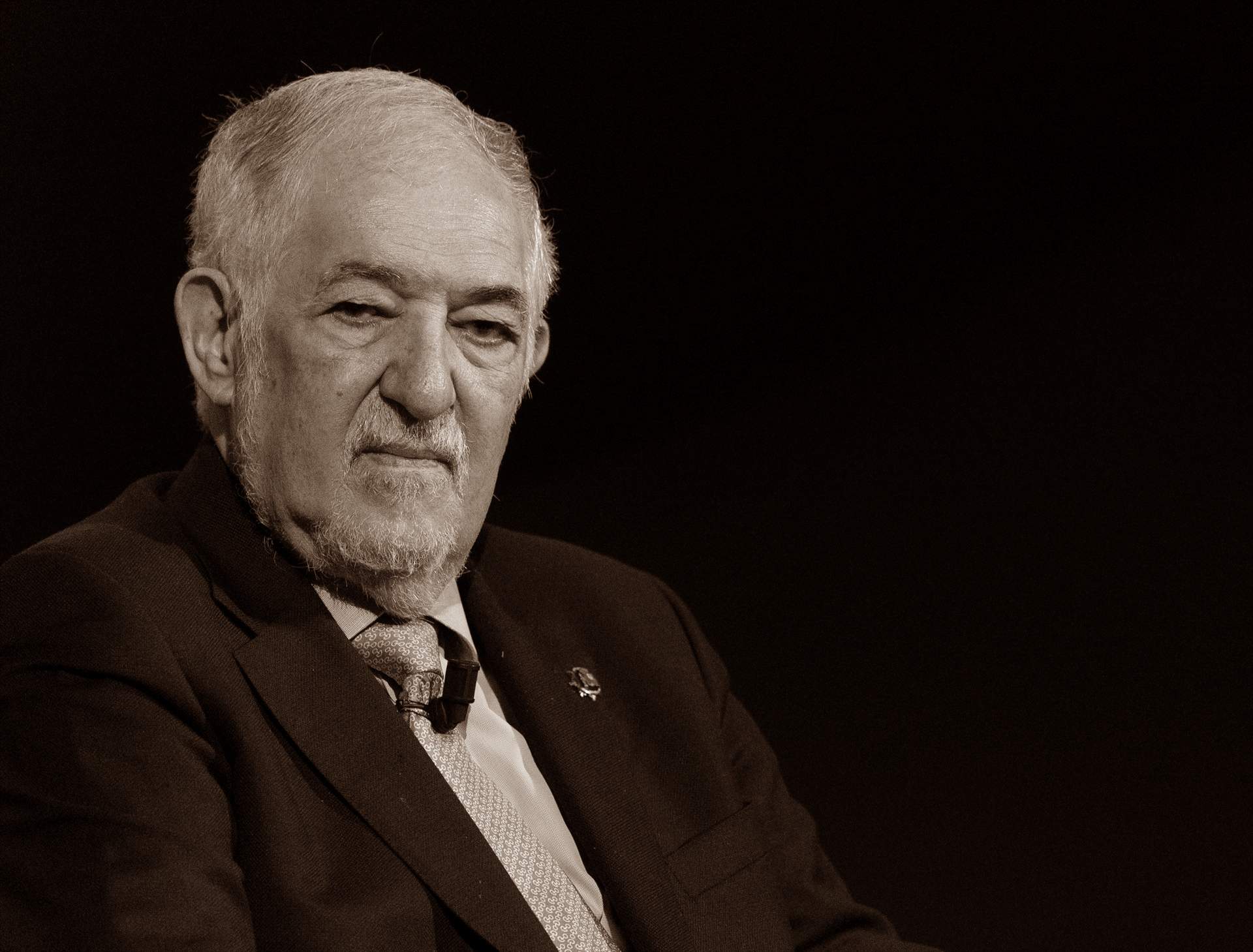 Conde-Pumpido, a ‘El Mundo’: entre la legitimitat política i la constitucionalitat de l’amnistia