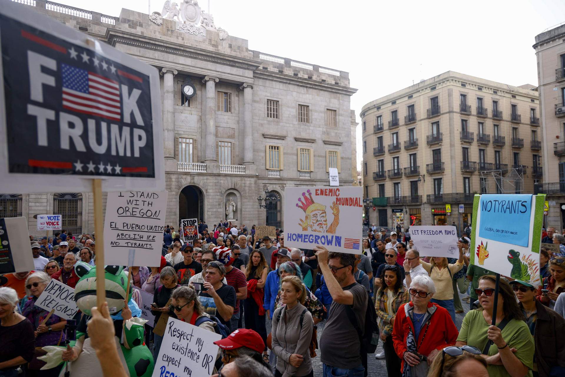 EE. UU. vive “la manifestación más grande de la historia” para desafiar a Trump y Barcelona se suma