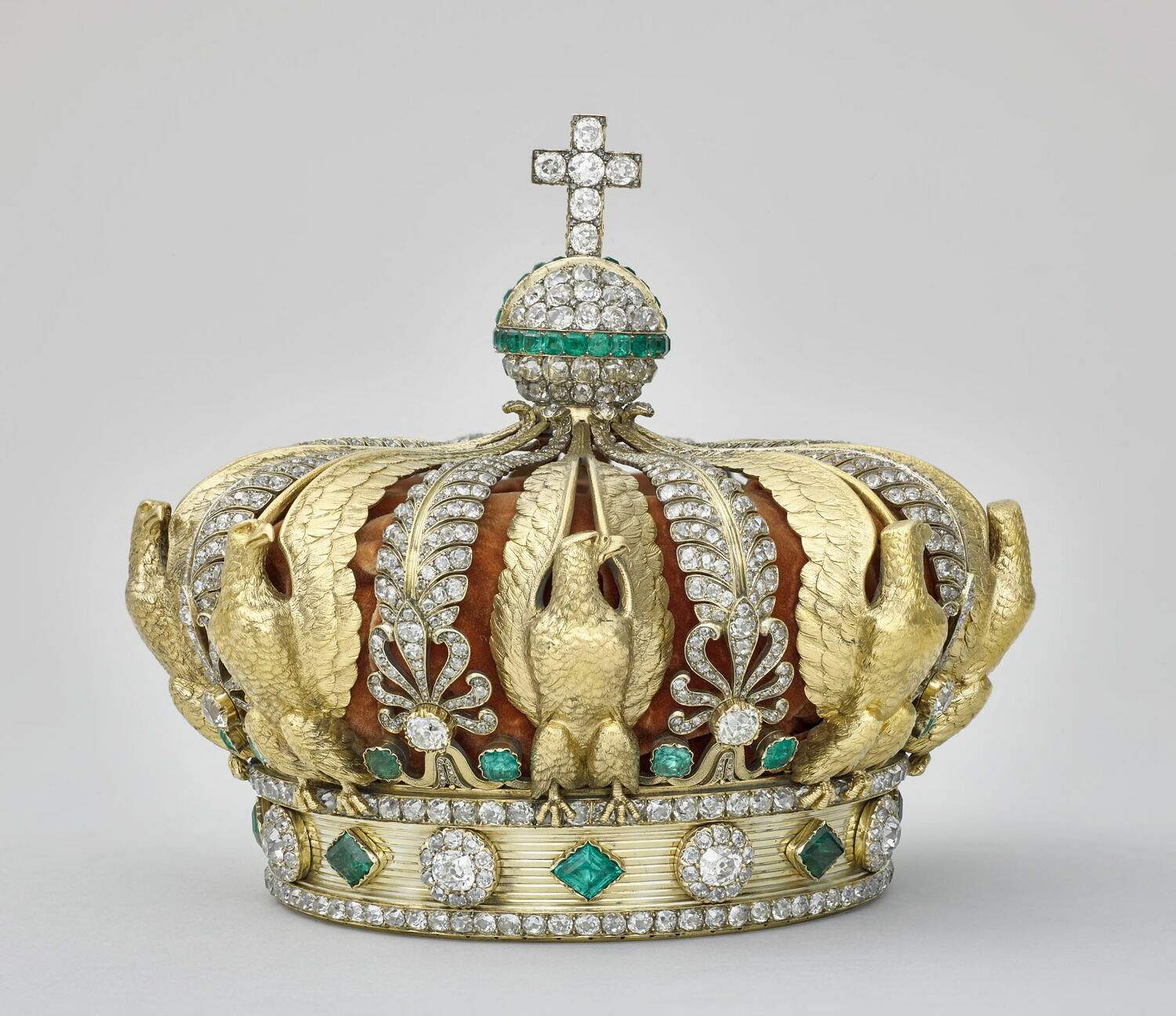 ¿Quién fue Eugenia de Montijo, la emperatriz que llevó la corona robada en el Louvre?