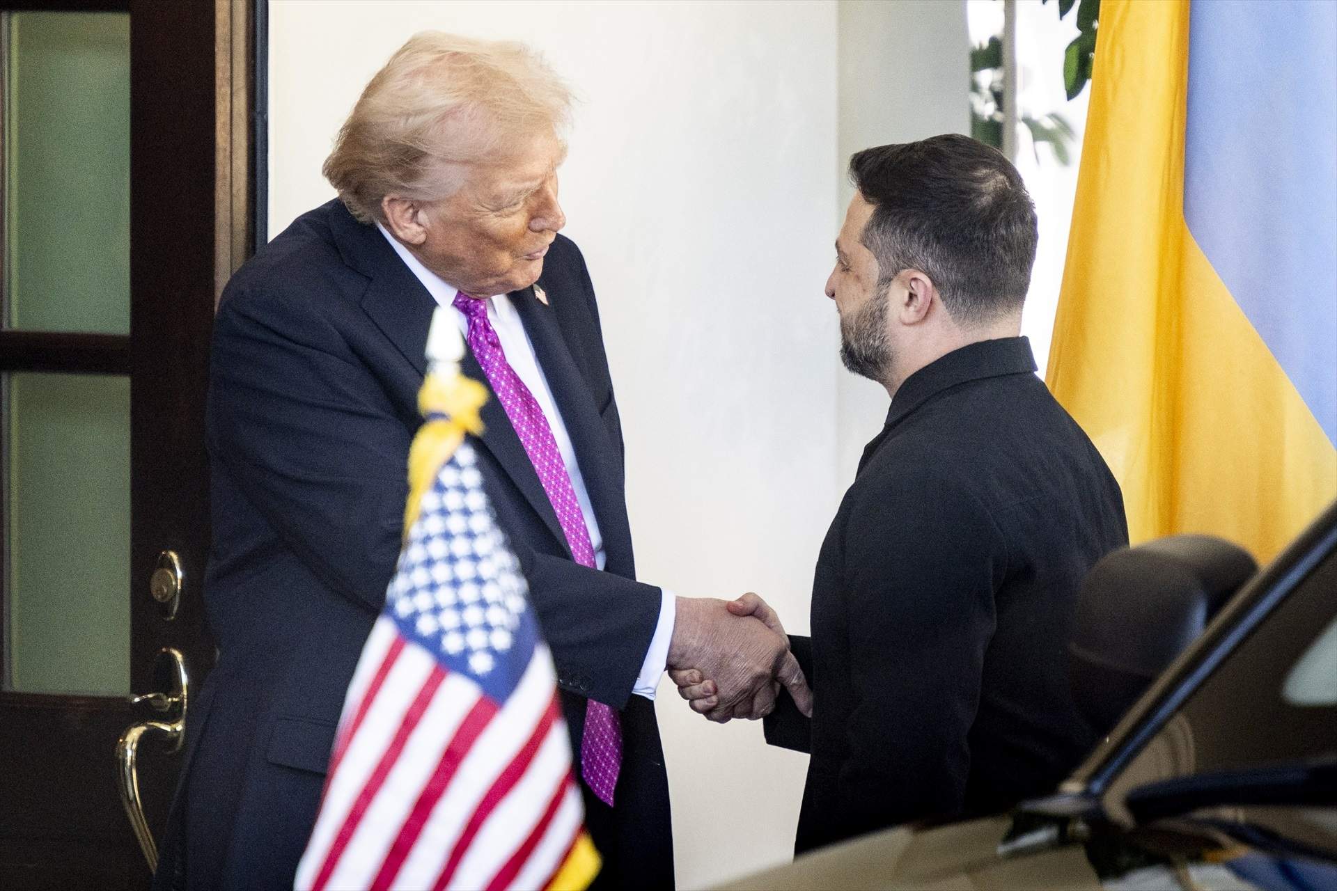 Trump advierte a Zelenski que será “destruido” por Rusia si no acepta entregar la región del Donbás