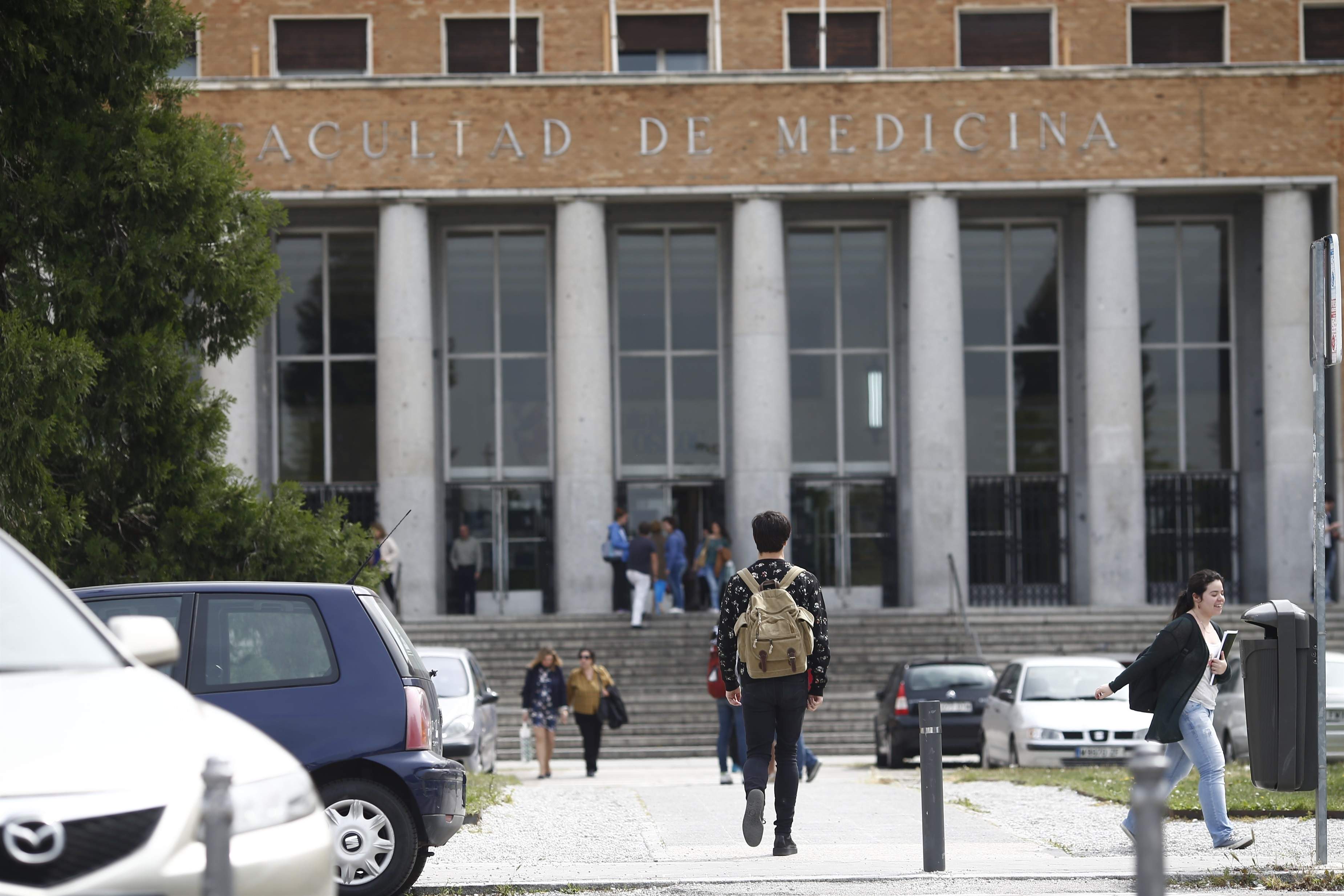 Ayuso asfixia a las universidades públicas madrileñas: la Complutense, al límite del colapso financiero