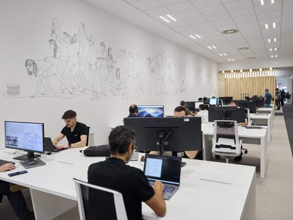 Interior del nou centre tecnològic per a IT de bonÀrea, a Lleida. Interior del nou centre tecnològic per a IT de bonÀrea, a Lleida.