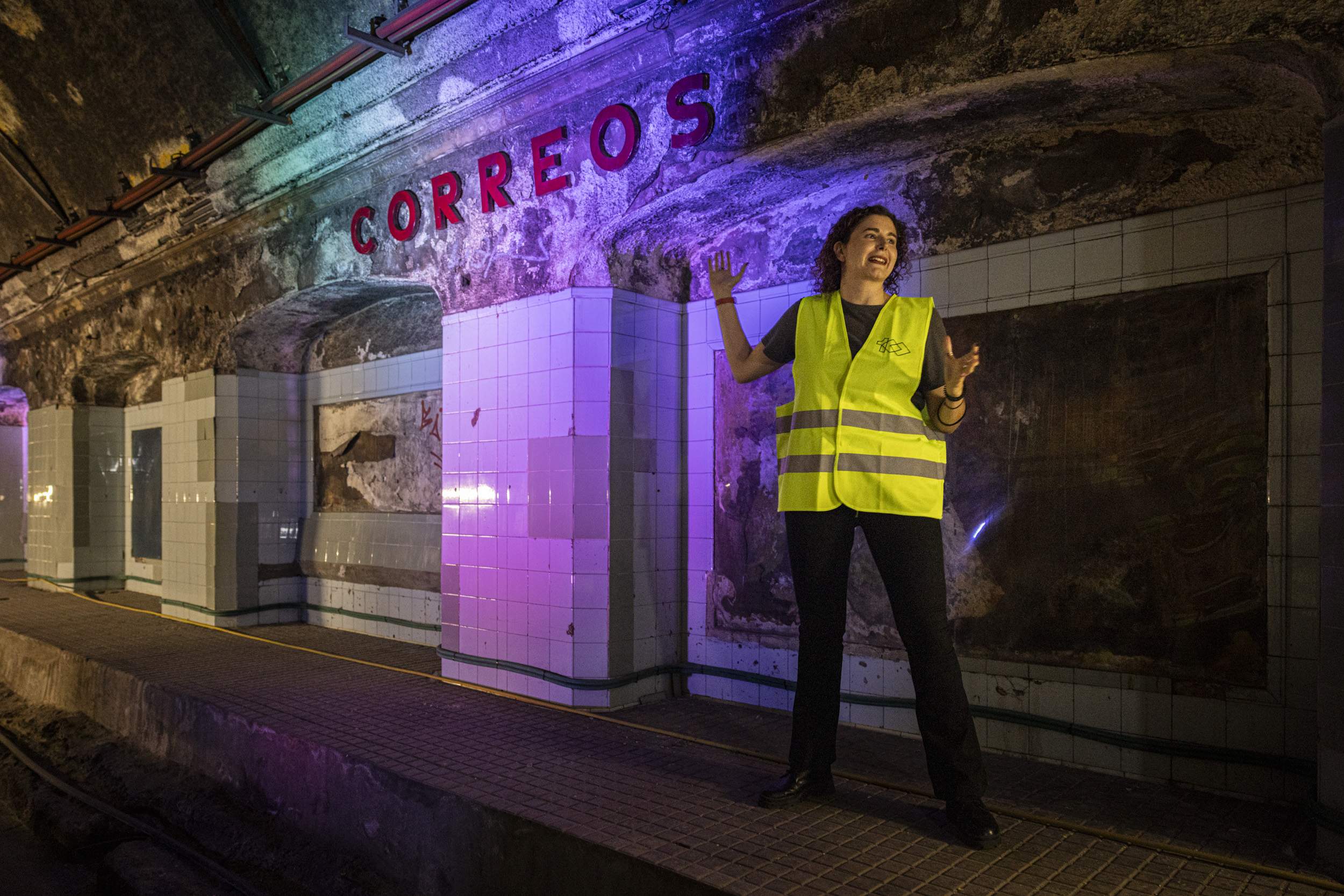Un viatge fascinant: així és l’estació fantasma de Metro de Correus