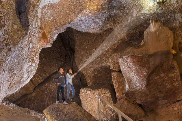 Coves de Montserrat a fosques
