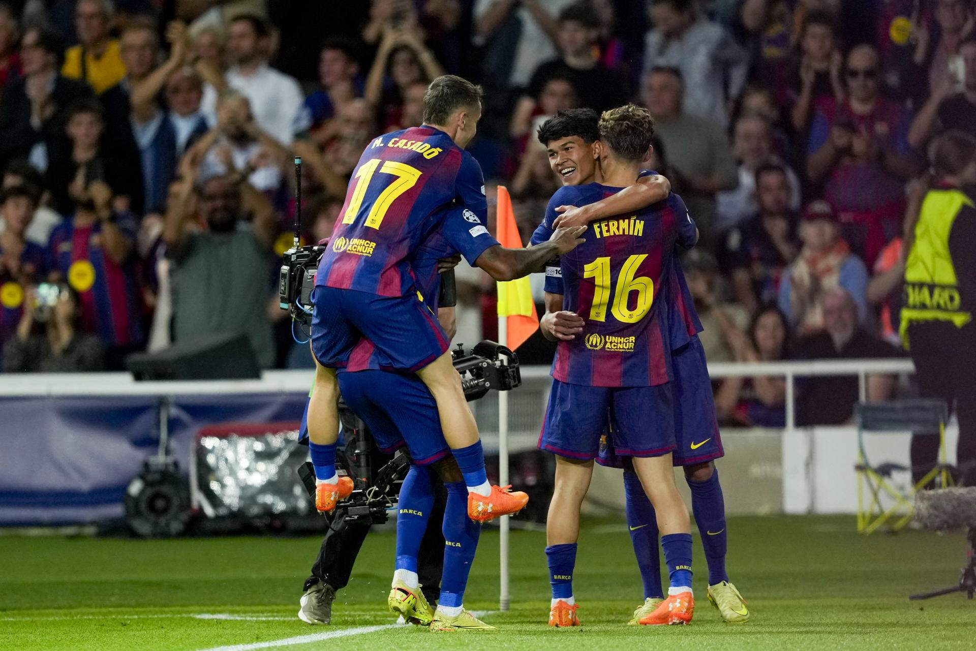 Un Barça voraç no té pietat de l'Olympiacos (6-1) i escalfa motors abans del Clàssic