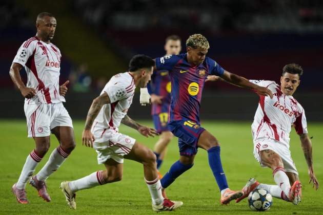 Lamine Yamal, en acció durant el Barça - Olympiacos / Foto: EFE Lamine Yamal, en acció durant el Barça - Olympiacos / Foto: EFE