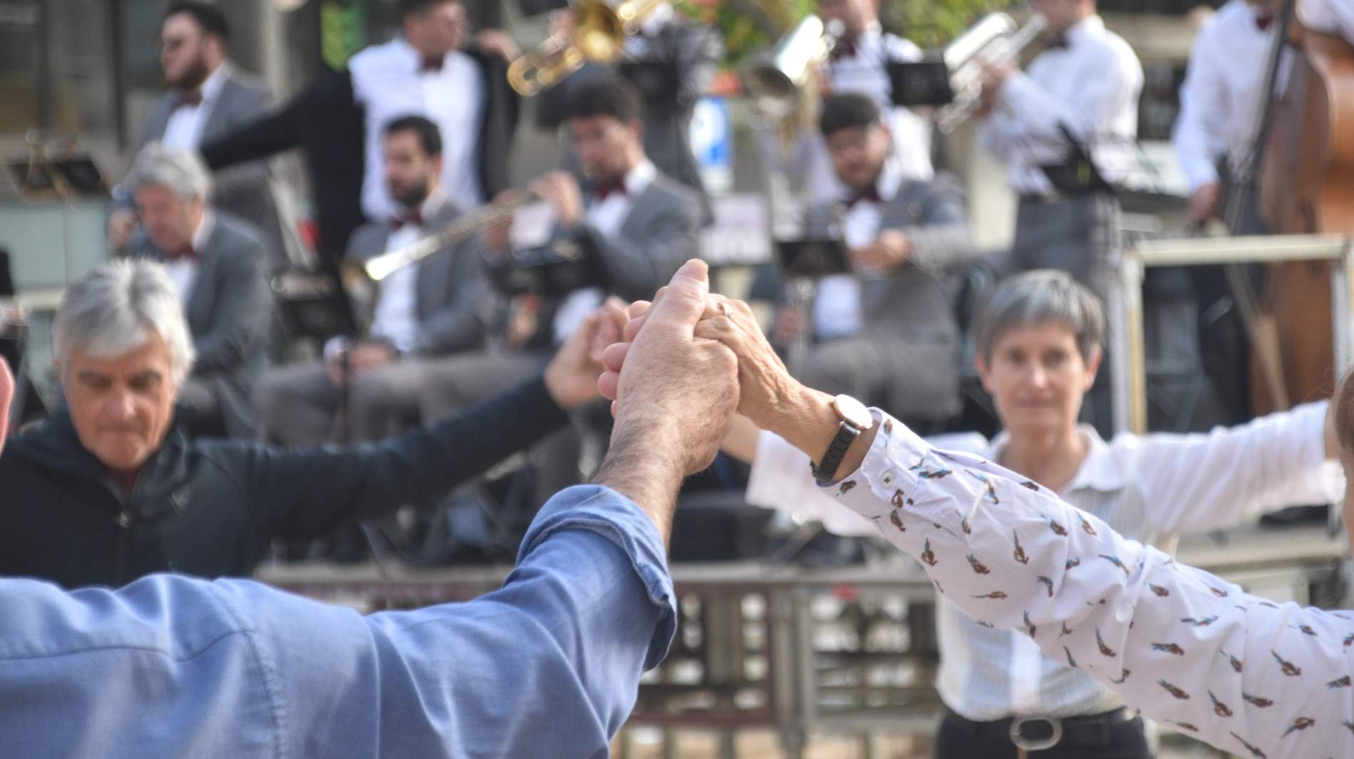 Castañada: baile de sardanas