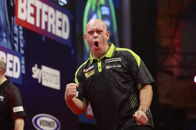 EuropaPress 6871897 michael van gerwen during the 2025 betfred world matchplay pdc darts event