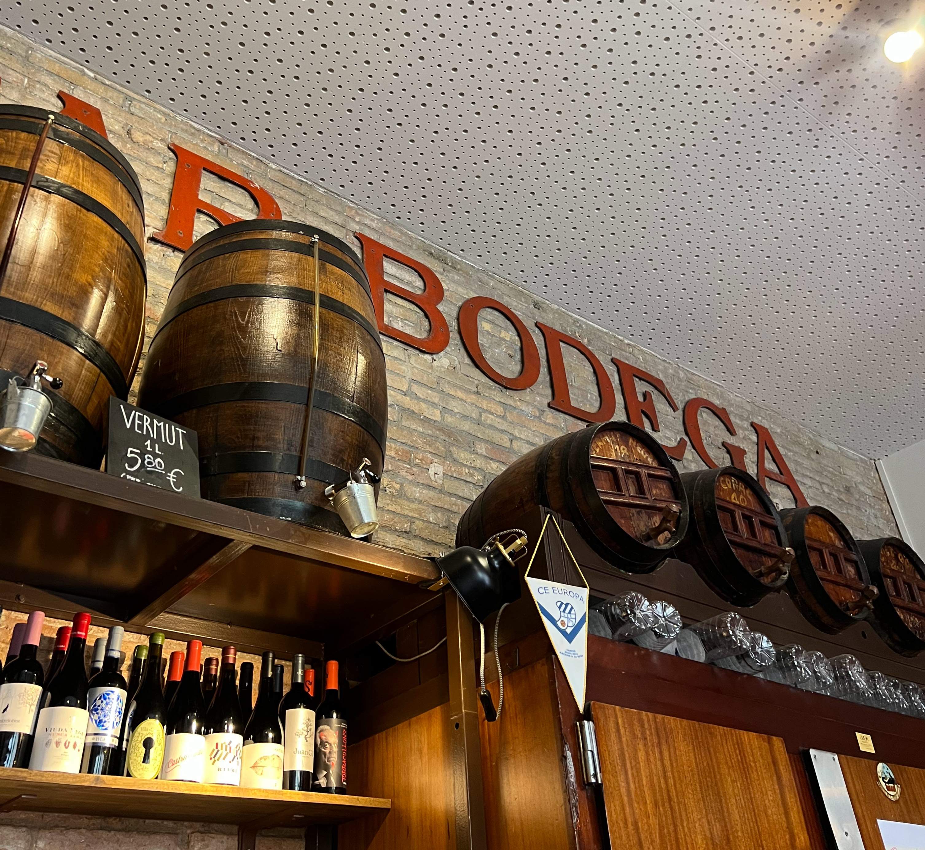 Interior del Bar Bodega Costa Brava / Foto: Rosa Molinero Trias