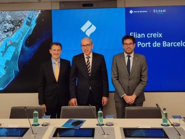 El consejero delegado de Elian, Andreu Martín, con el presidente del Puerto de Barcelona, José Alberto Carbonell, y el secretati Jaume Baró. Europa Press El consejero delegado de Elian, Andreu Martín, con el presidente del Puerto de Barcelona, José Alberto Carbonell, y el secretati Jaume Baró. Europa Press
