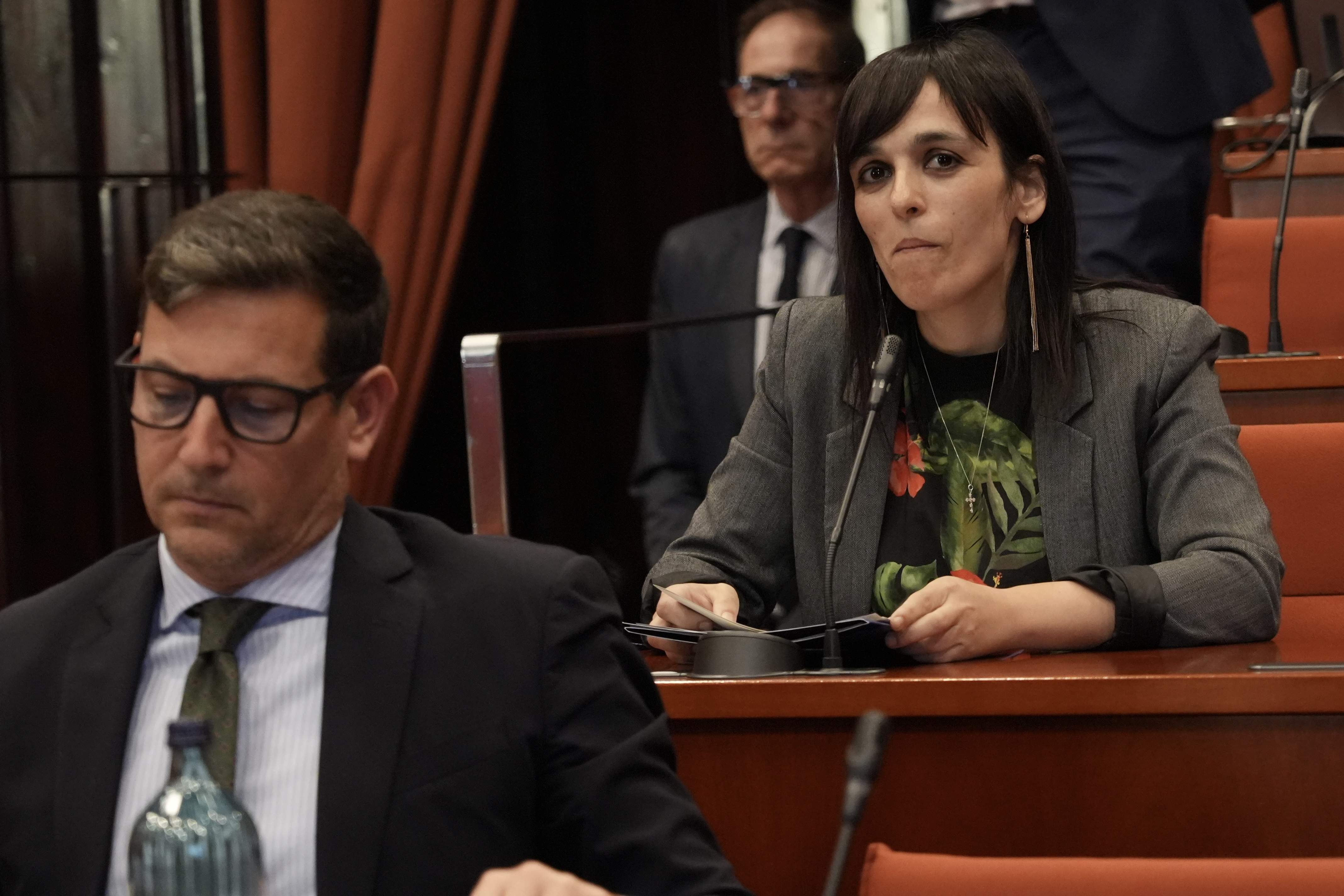 El Parlament obre la via que permetria castigar diputats de Vox i Sílvia Orriols per la seva conducta