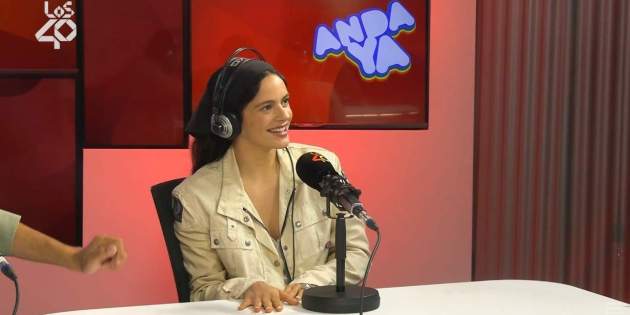 Rosalía en el programa 'Anda Ya' de Los 40 Principales YouTube Rosalía en el programa 'Anda Ya' de Los 40 Principales YouTube