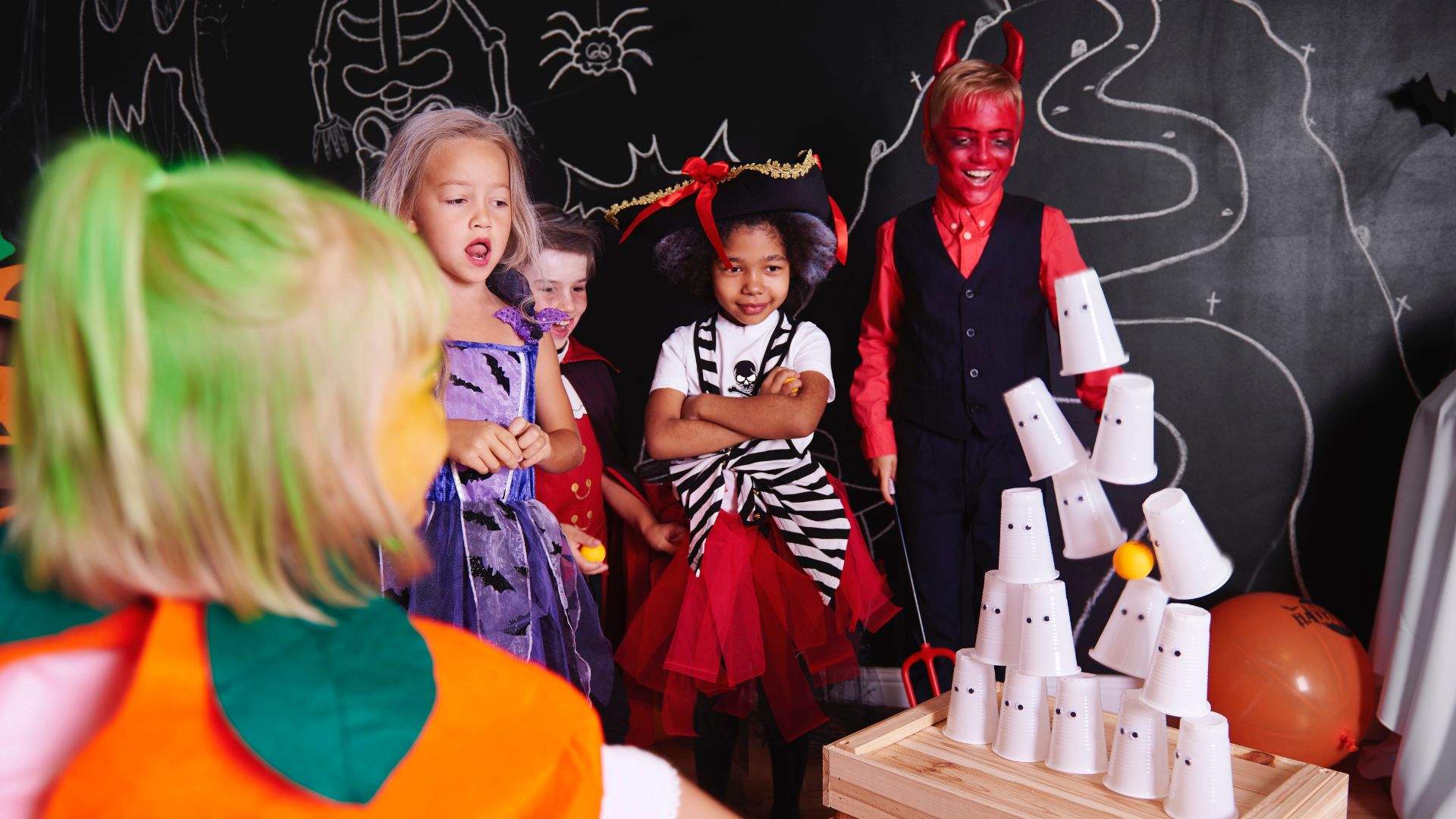 Idees divertides: 9 jocs de Halloween 2025 per triomfar amb els teus amics Idees divertides: 9 jocs de Halloween 2025 per triomfar amb els teus amics